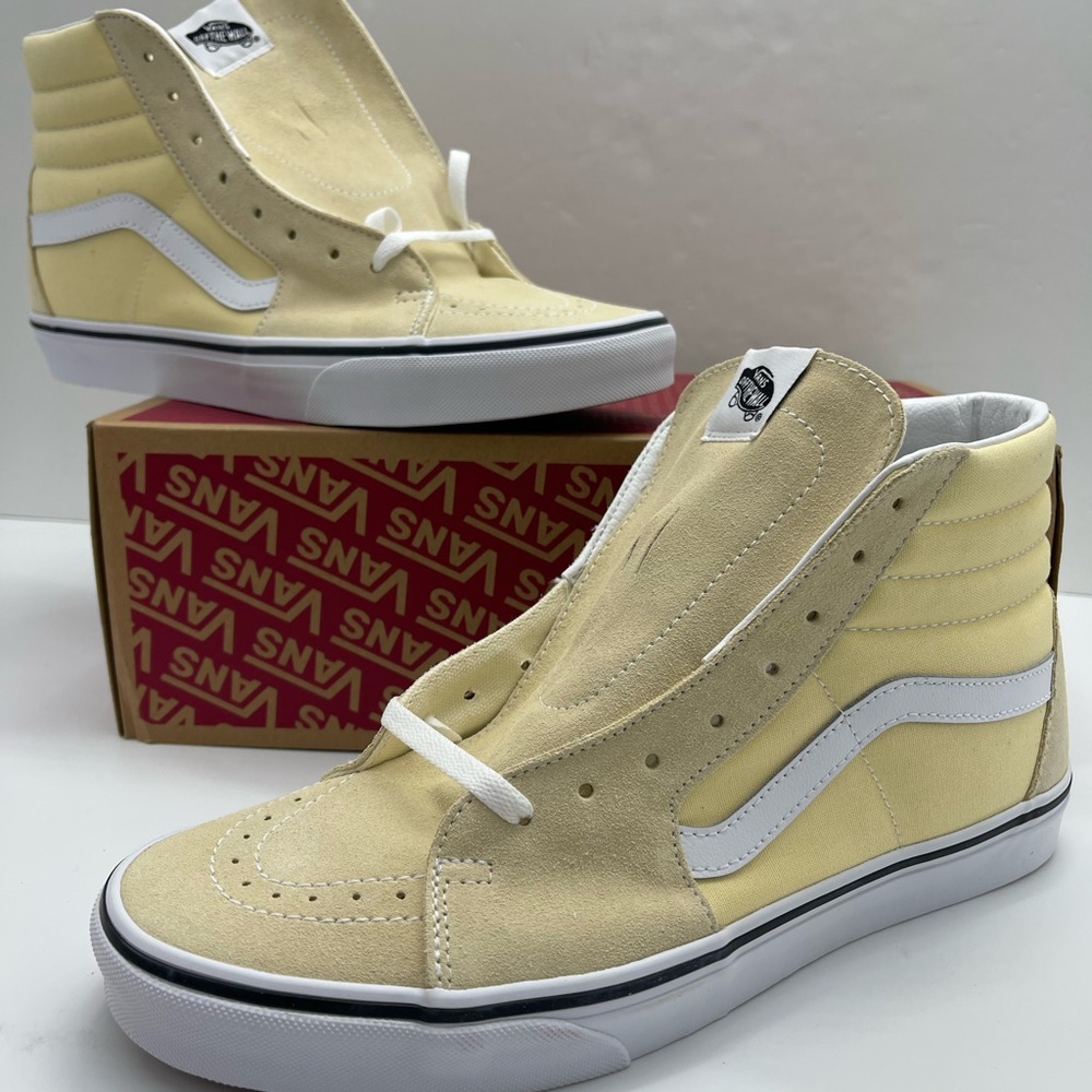 Vans Men’s Sk8-Hi
Vanilla Custard/True White
VN0A38GEVKV Sneakers - Picture 12 of 16
